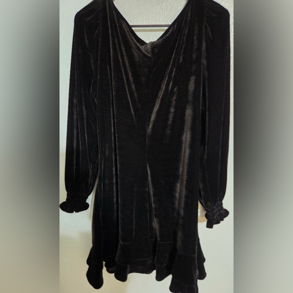 H&M Black Velvet Dress NWT - Picture 5 of 6